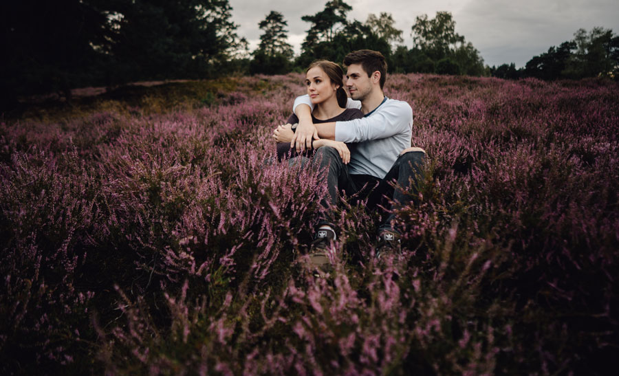 Hochzeitspaar in der Natur